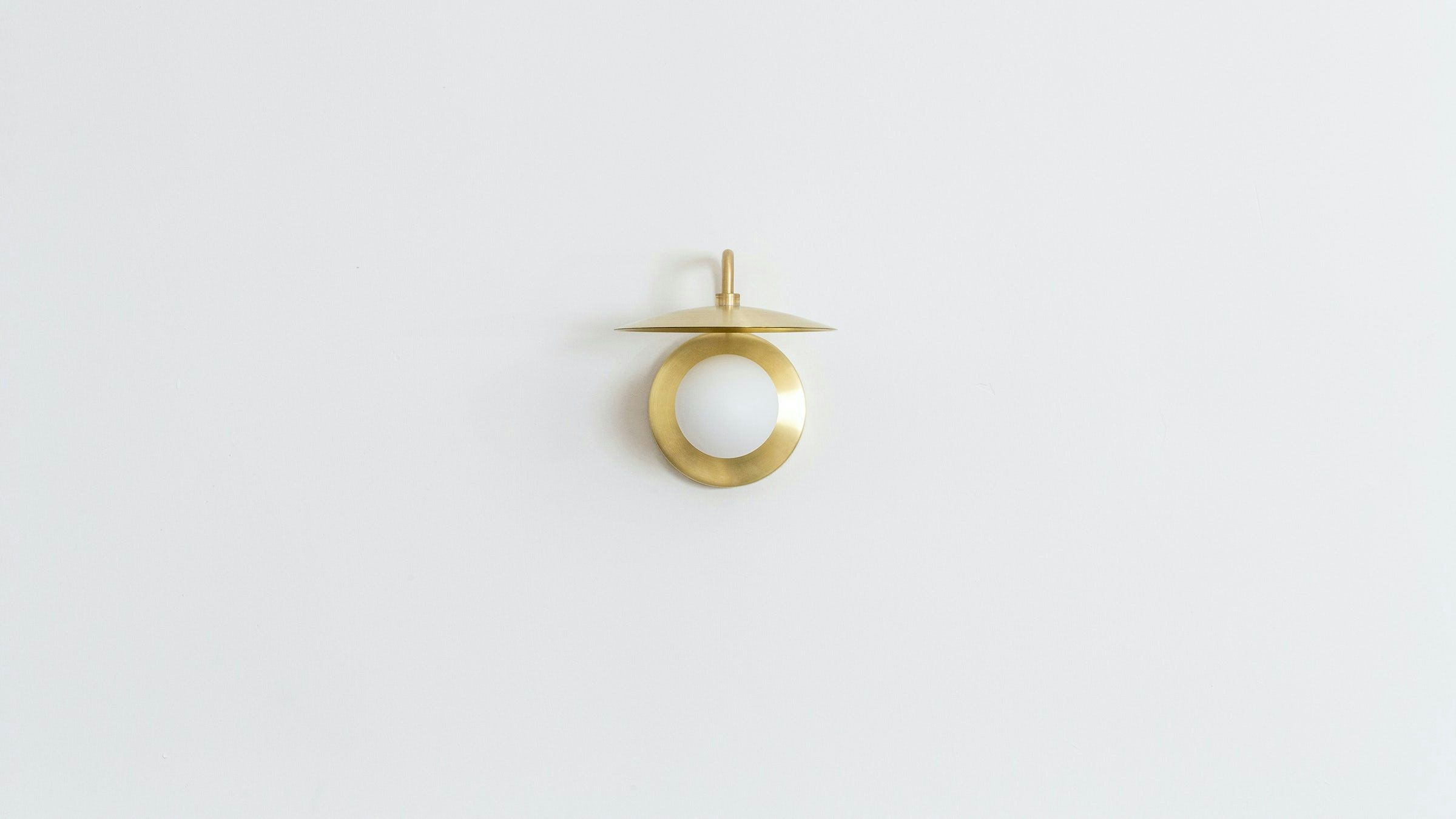 gallery image for G_SOLO_ORBIT_HB_STRAIGHT_TOP_OFF