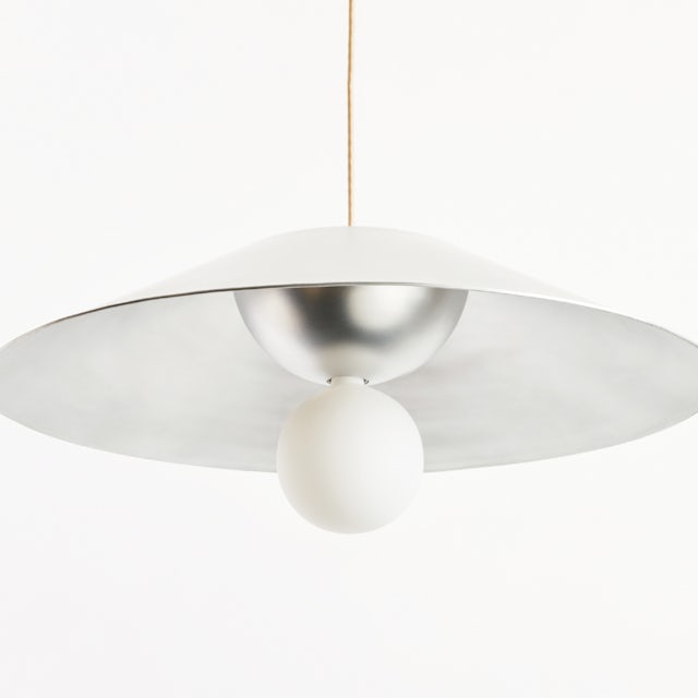 gallery image for MONUMENTAL_PENDANT_LARGE_GALLERY_01