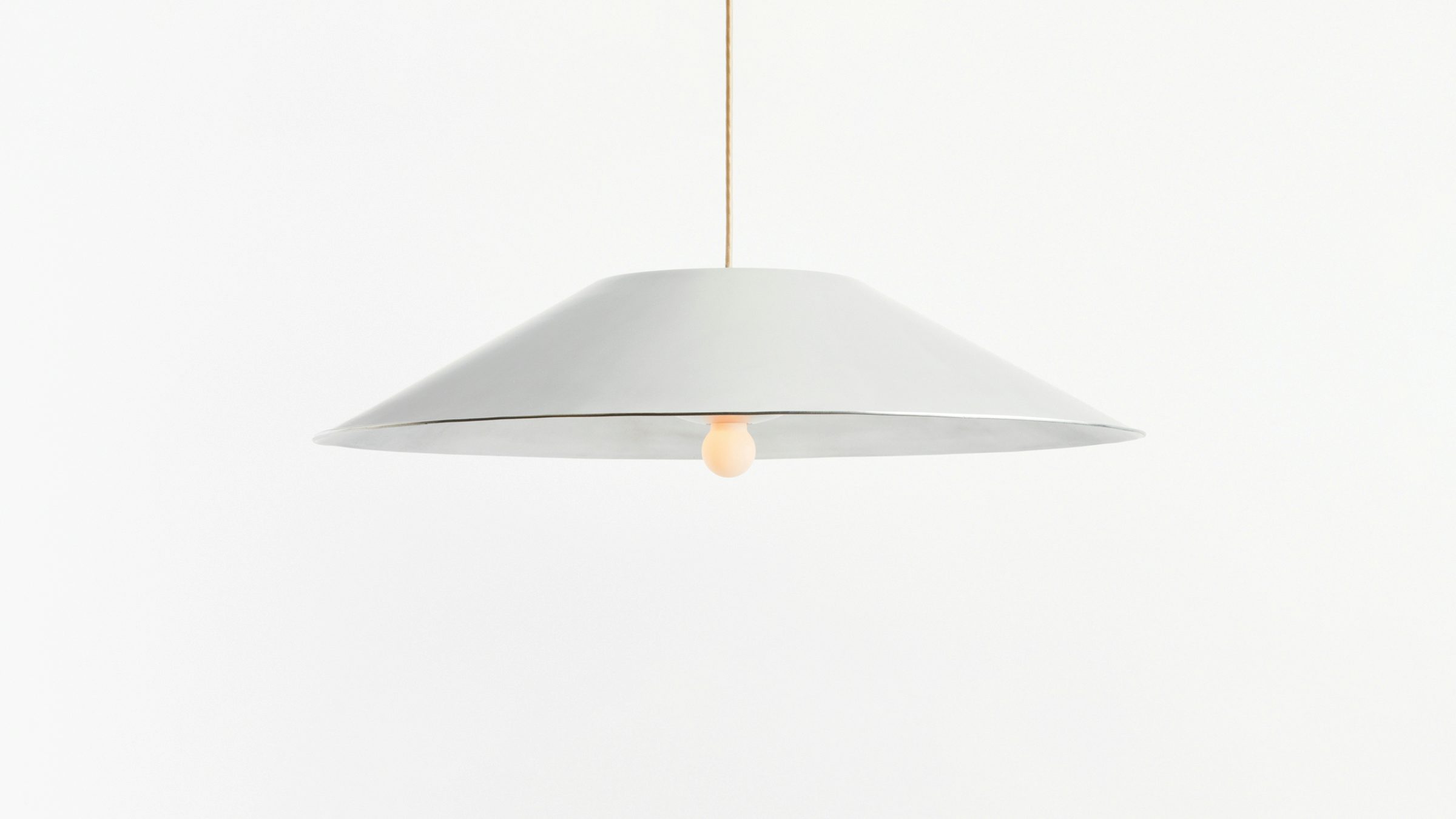 gallery image for MONUMENTAL_PENDANT_LARGE_GALLERY_06