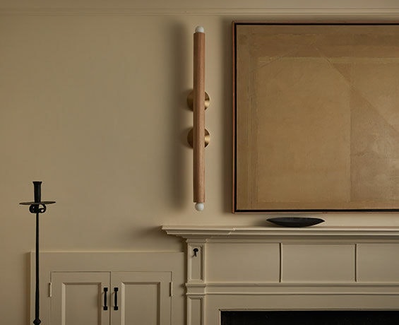 An alternative image of Lodge Linear Sconce XL in use